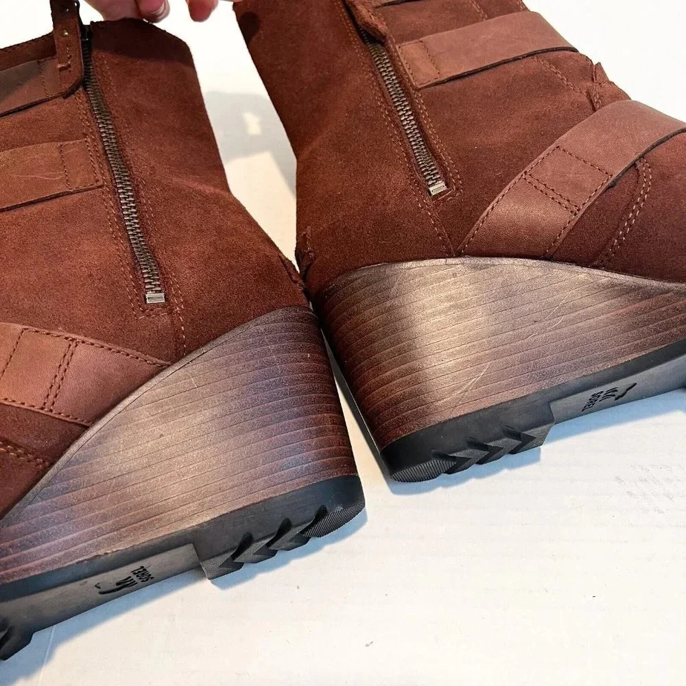 Sorel Brown Suede Buckle Bohemian Winter Round Toe Wedges FLAWED 10.5